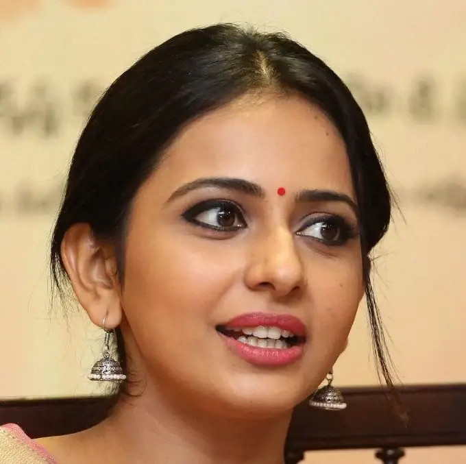 INDIAN ACTRESS RAKUL PREET SINGH FUNNY FACE CLOSEUP 6